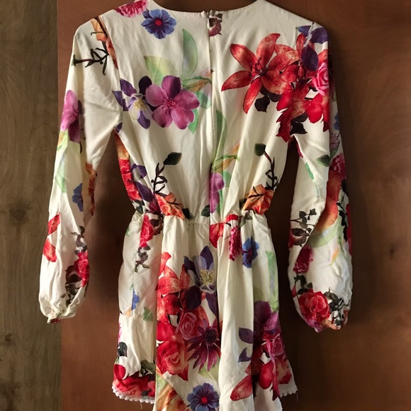 Romper size S small - Picture 2 of 4